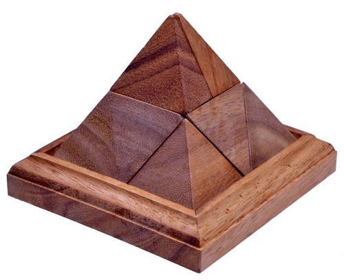 Spitze pyramide 3d - spitze,